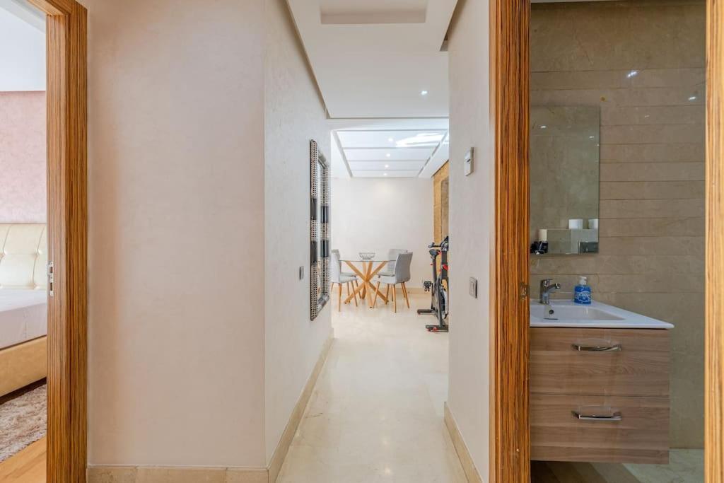 Location New Cafe De La Poste Plaza Appartement *